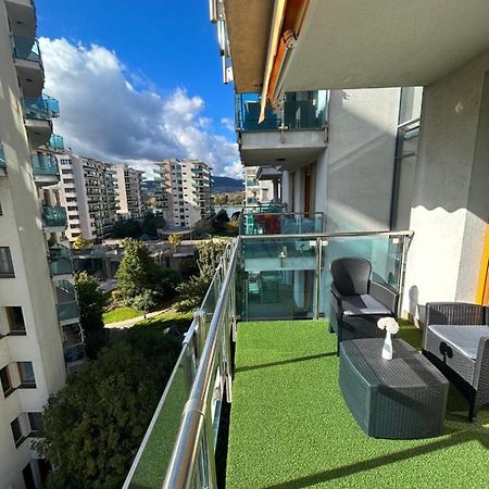 Marina Bay Apartman Budapest Exteriör bild
