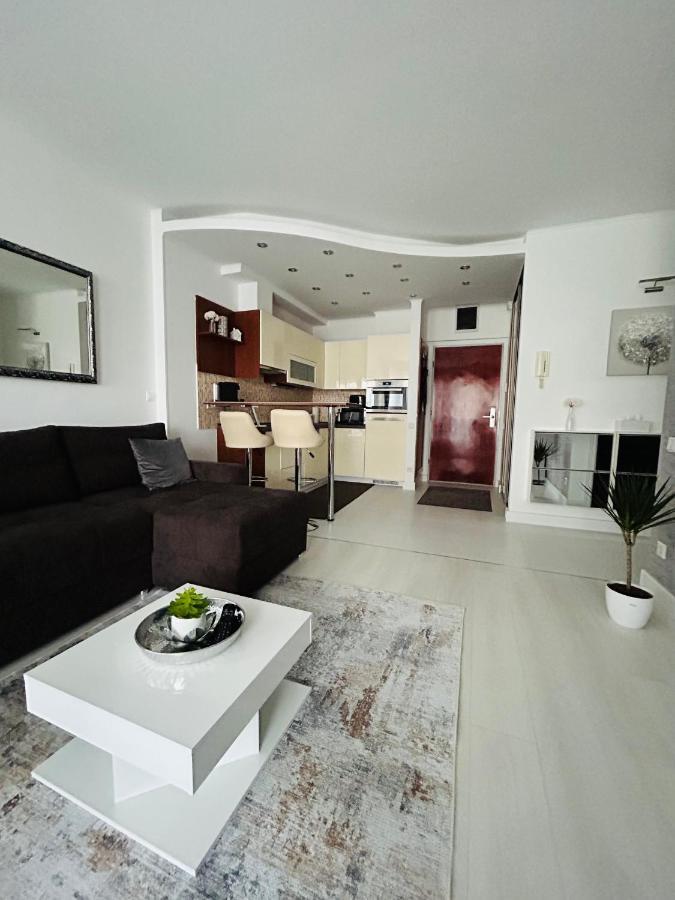 Marina Bay Apartman Budapest Exteriör bild