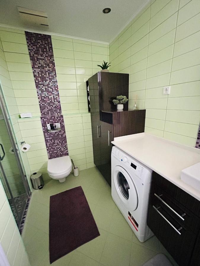 Marina Bay Apartman Budapest Exteriör bild